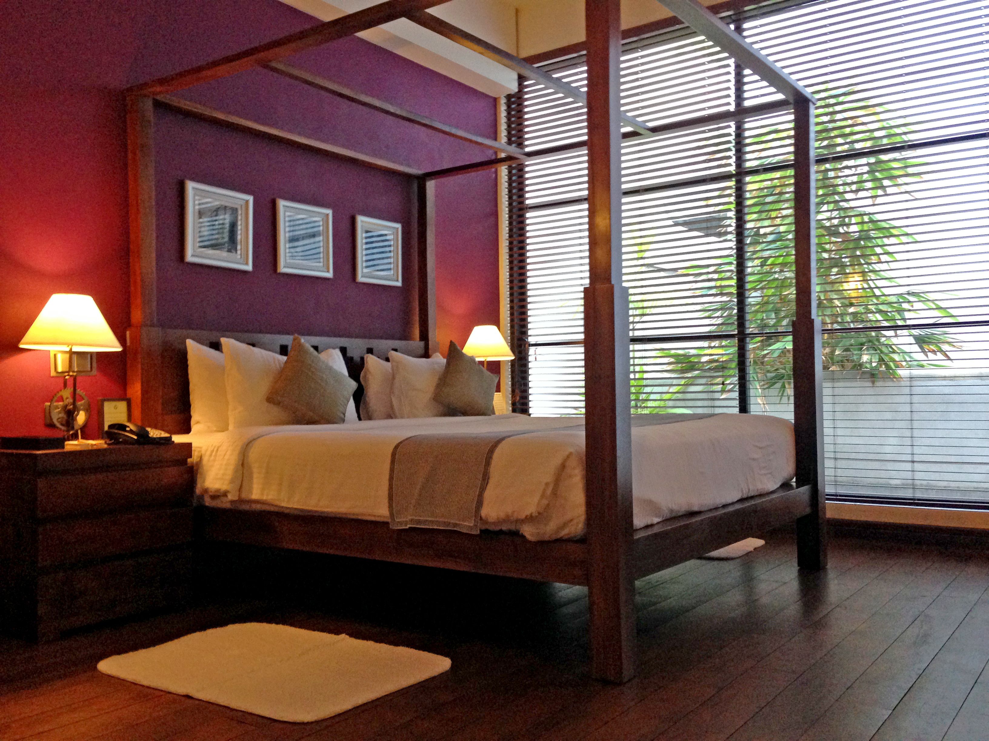 suite | courtyard view