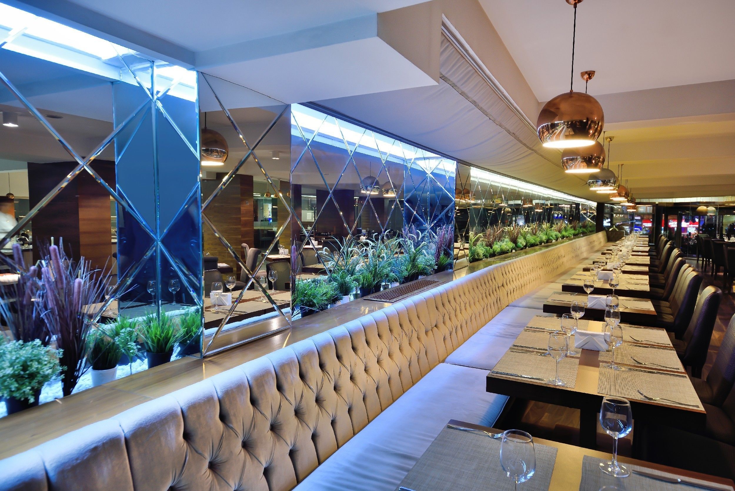 บริการอาหารกลางวันและอาหารเย็น, อาหารนานาชาติ