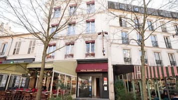 Literie de qualité supérieure, coffres-forts dans les chambres