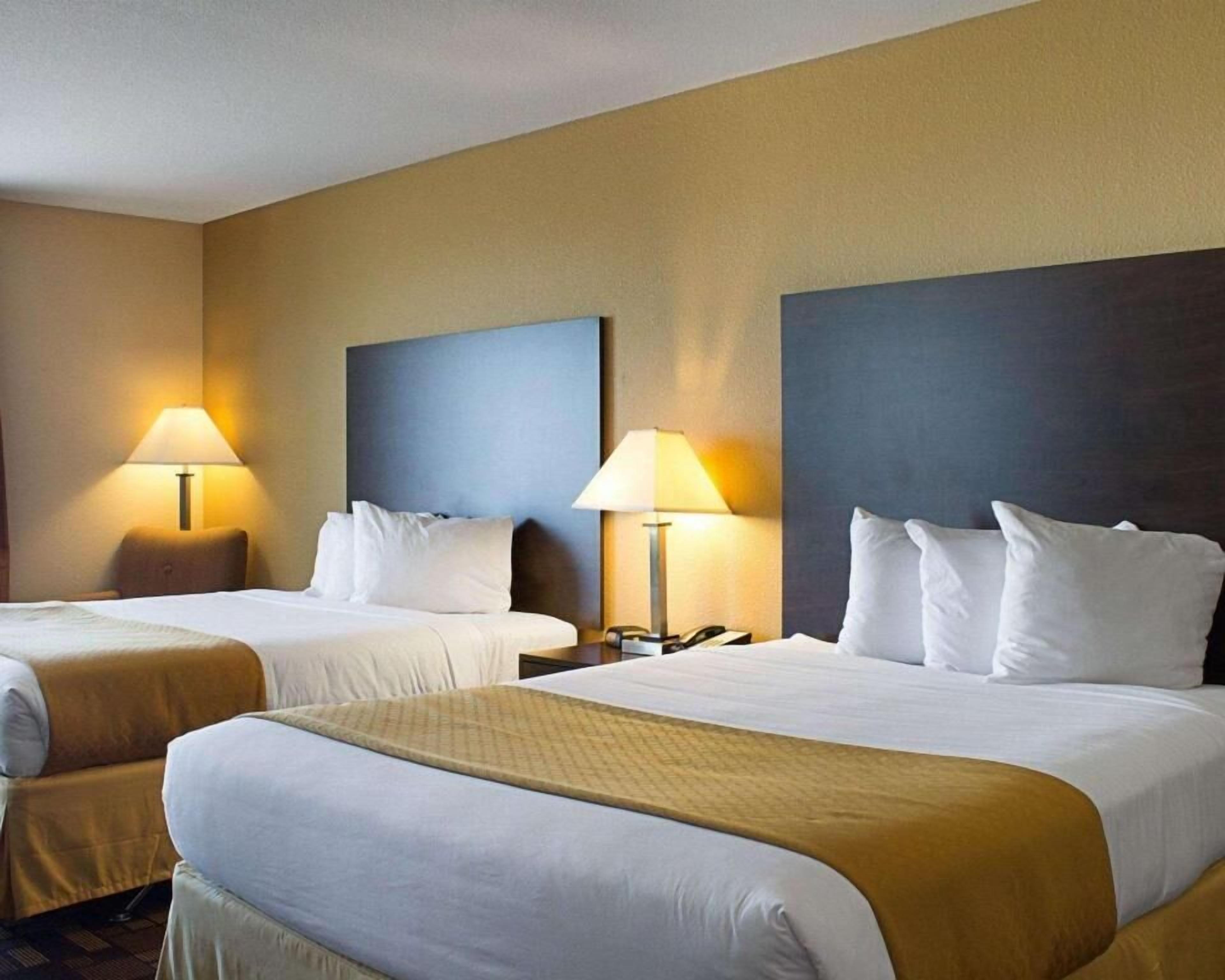 In-room safe, desk, laptop workspace, blackout drapes