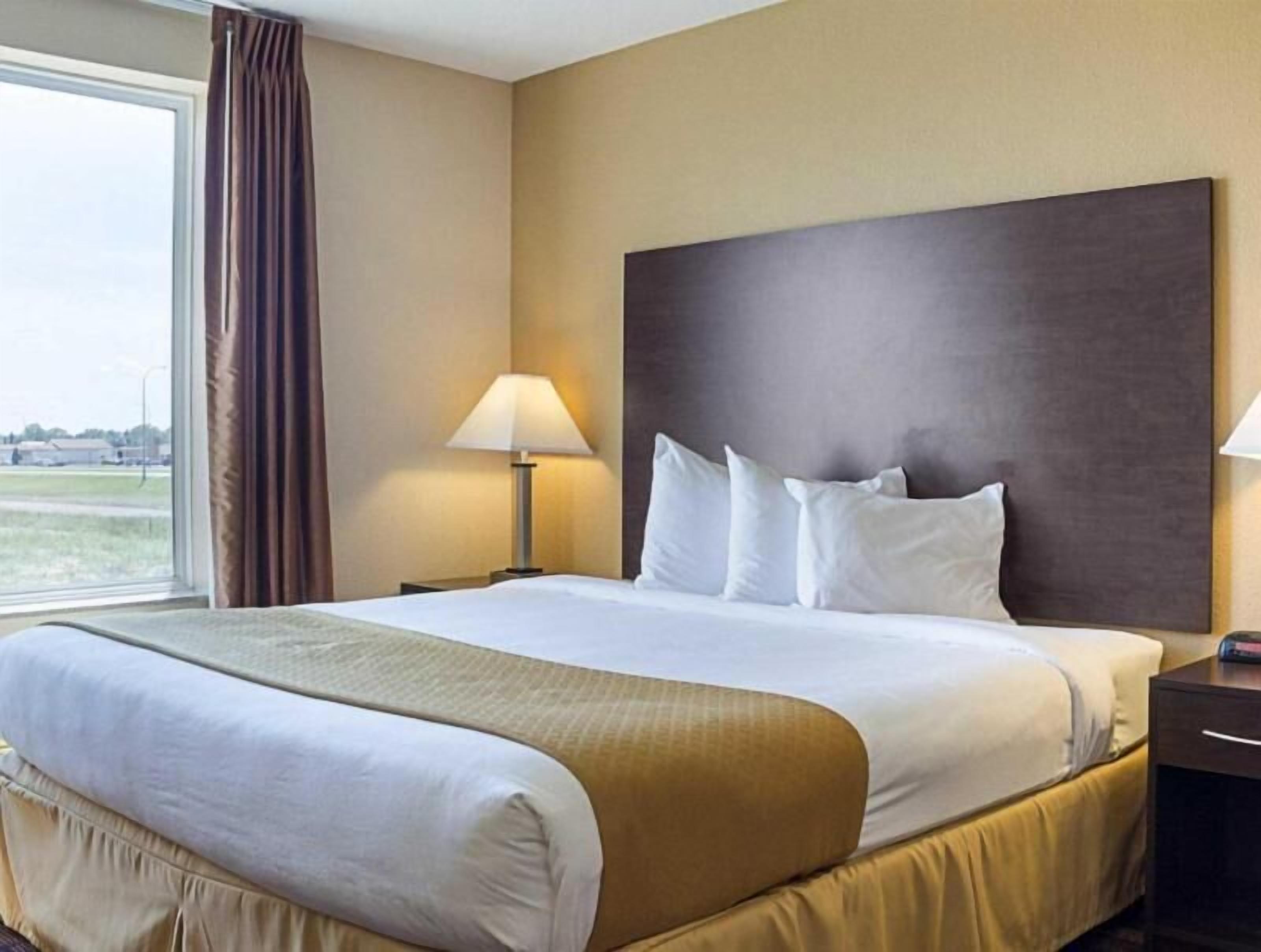 In-room safe, desk, laptop workspace, blackout drapes