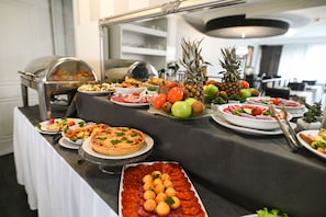 Buffetaamiainen