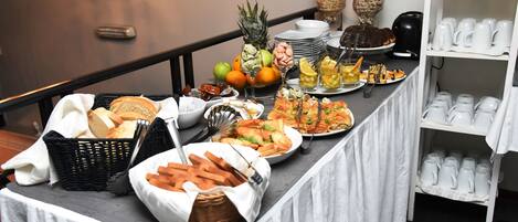 Petit déjeuner buffet