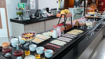 Daily full breakfast for a fee
