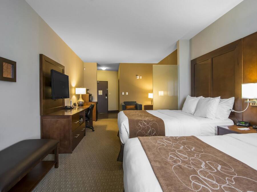 In-room safe, desk, laptop workspace, blackout curtains