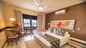 Chalet, meren rannalla | Minibaari, tallelokero huoneessa, työpöytä, ilmainen Wi-Fi