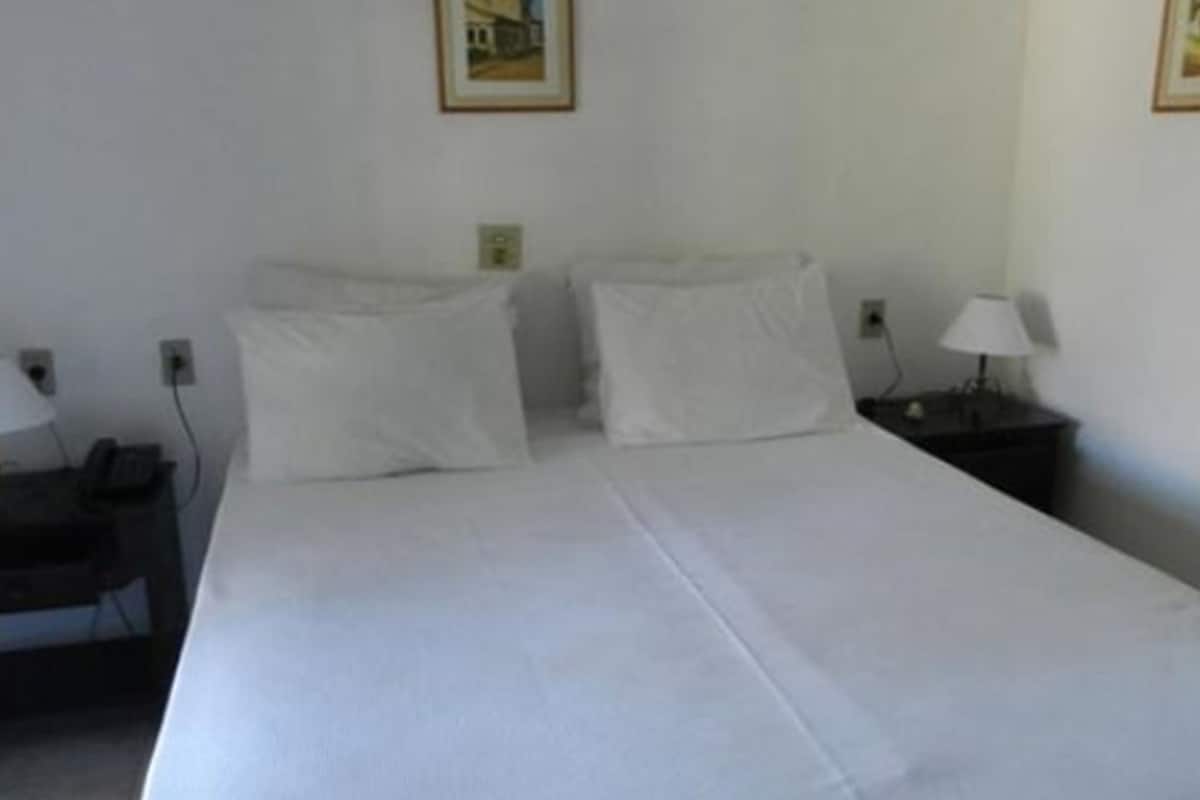 Superior Room | Bar mini, meja, Wi-fi percuma, cadar katil