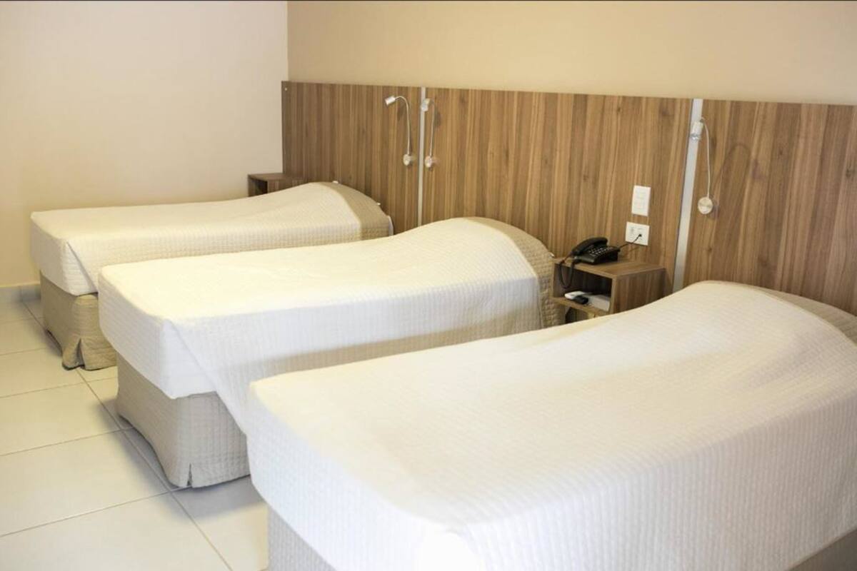 Deluxe Triple Room | Desk, WiFi (free)