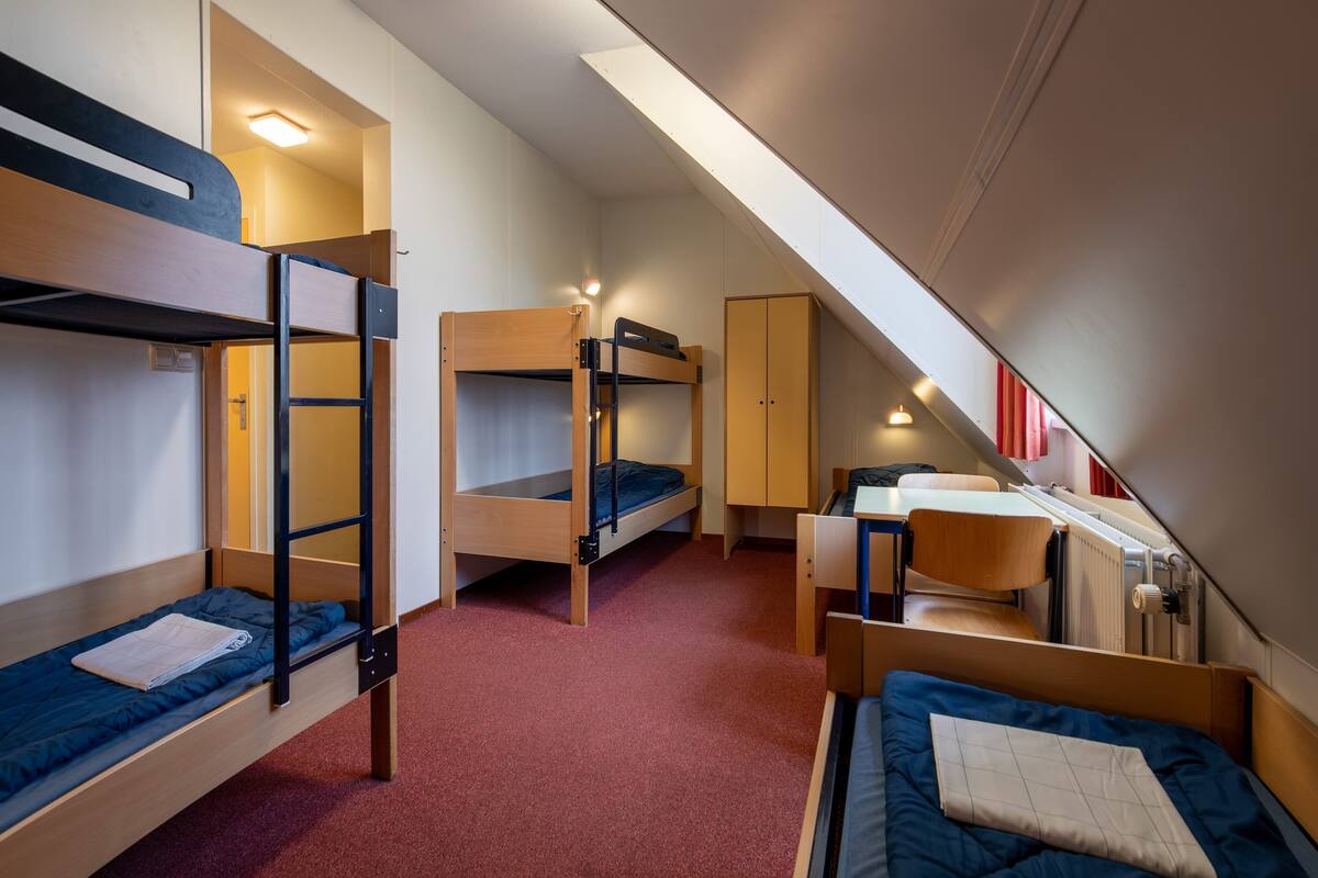 标准房, 私人浴室 (Bunk beds, 6 persons) | 免费婴儿床、免费 WiFi、床单
