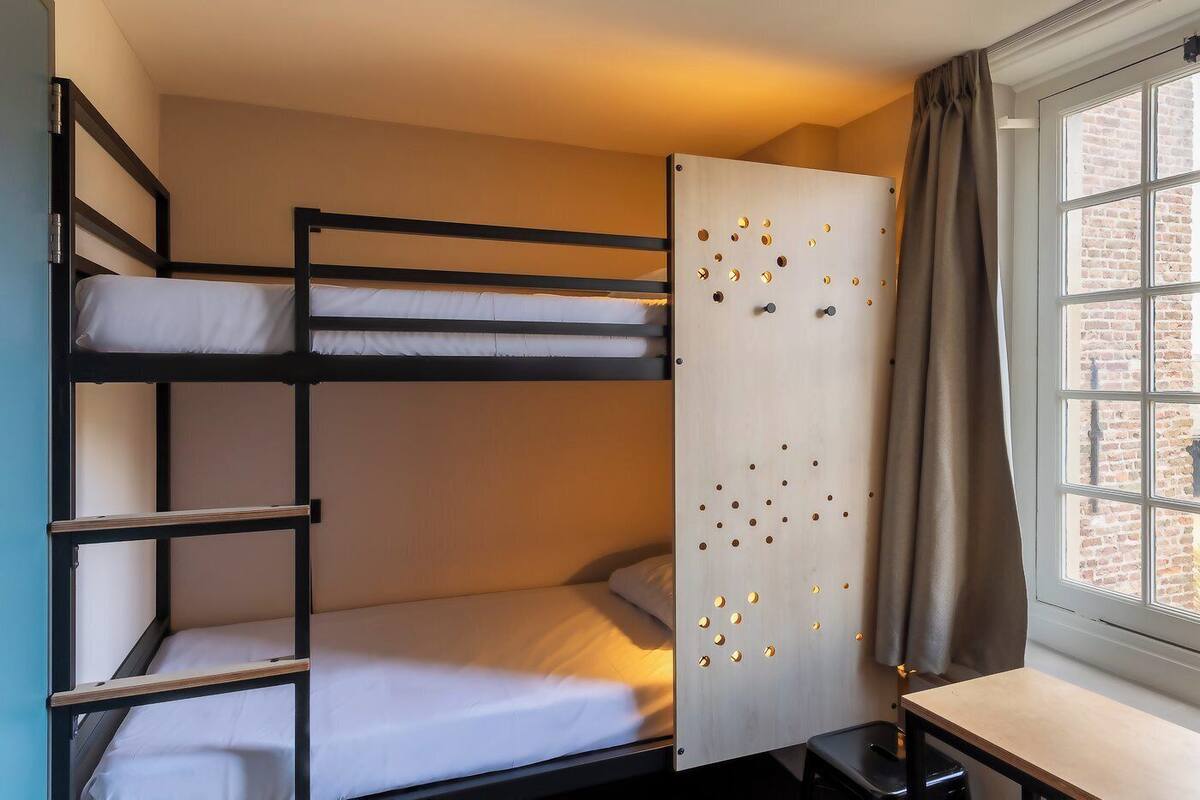 スタンダード ツインルーム 専用バスルーム (Bunk beds) | WiFi (無料)、ベッドシーツ
