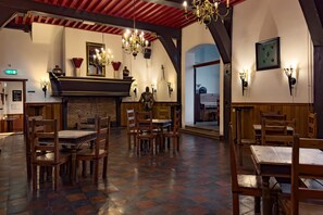 Restaurant - Stayokay Heemskerk - Hostel (Heemskerk)