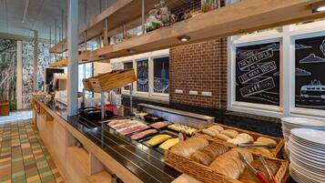 Sudah termasuk sarapan setiap hari