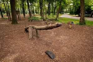 Children’s play area – outdoor