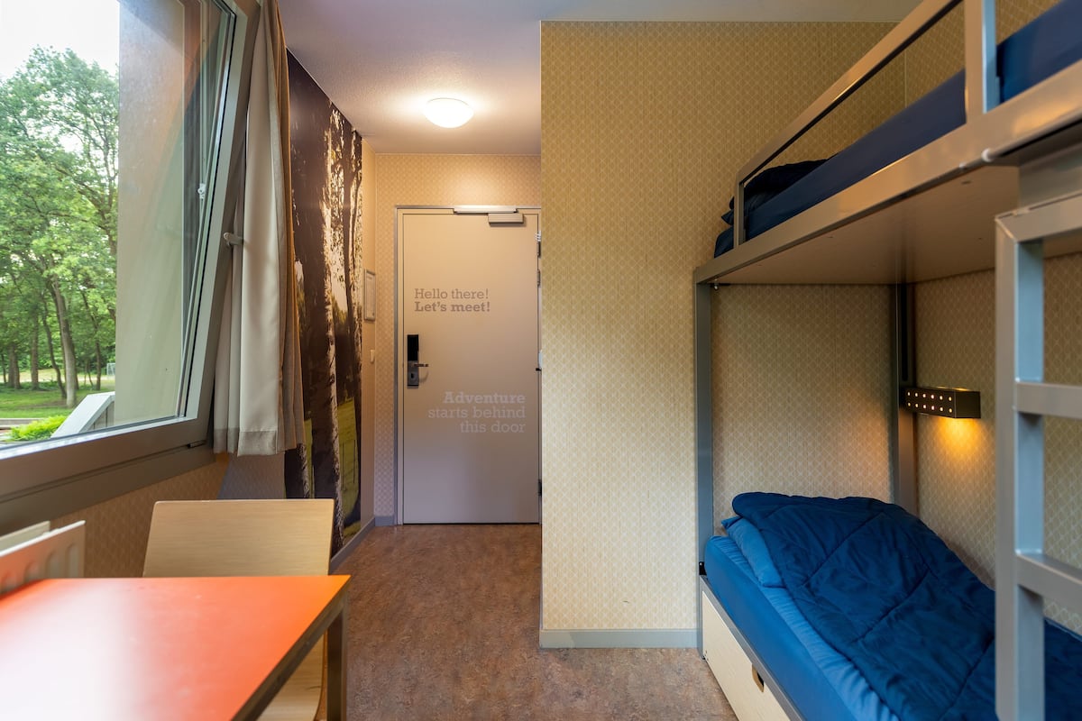Standard Twin Room, Private Bathroom (Bunkbed) | Free WiFi, bed sheets