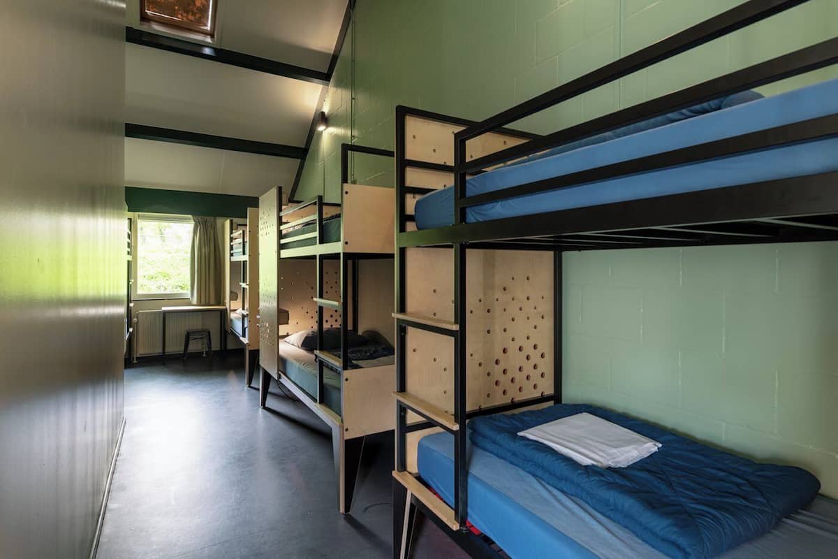 Caja de seguridad en la habitación, wifi gratis y ropa de cama 