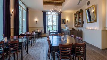 Dagelijks ontbijt inbegrepen