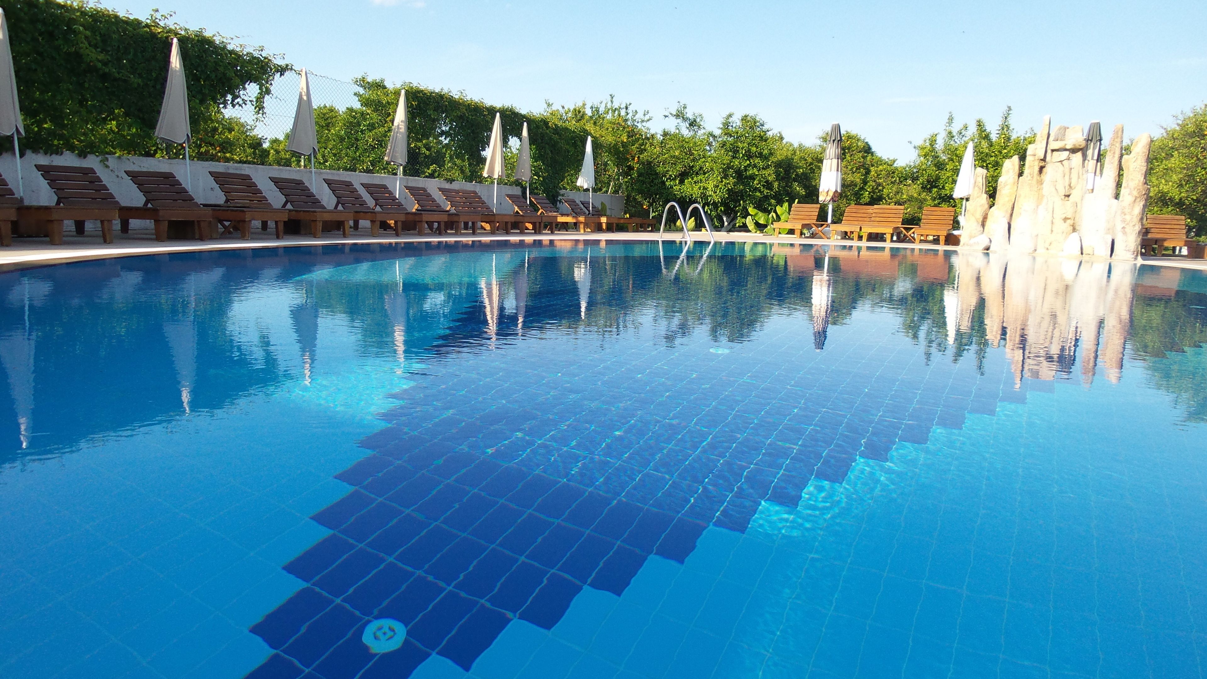 Indoor pool, 3 outdoor pools, pool umbrellas, sun loungers