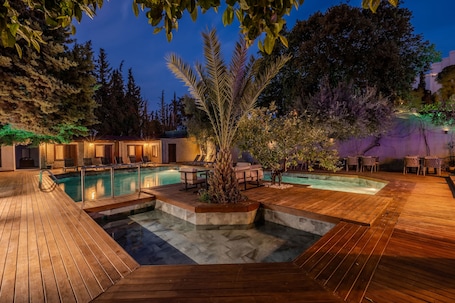 Front of property - evening/night