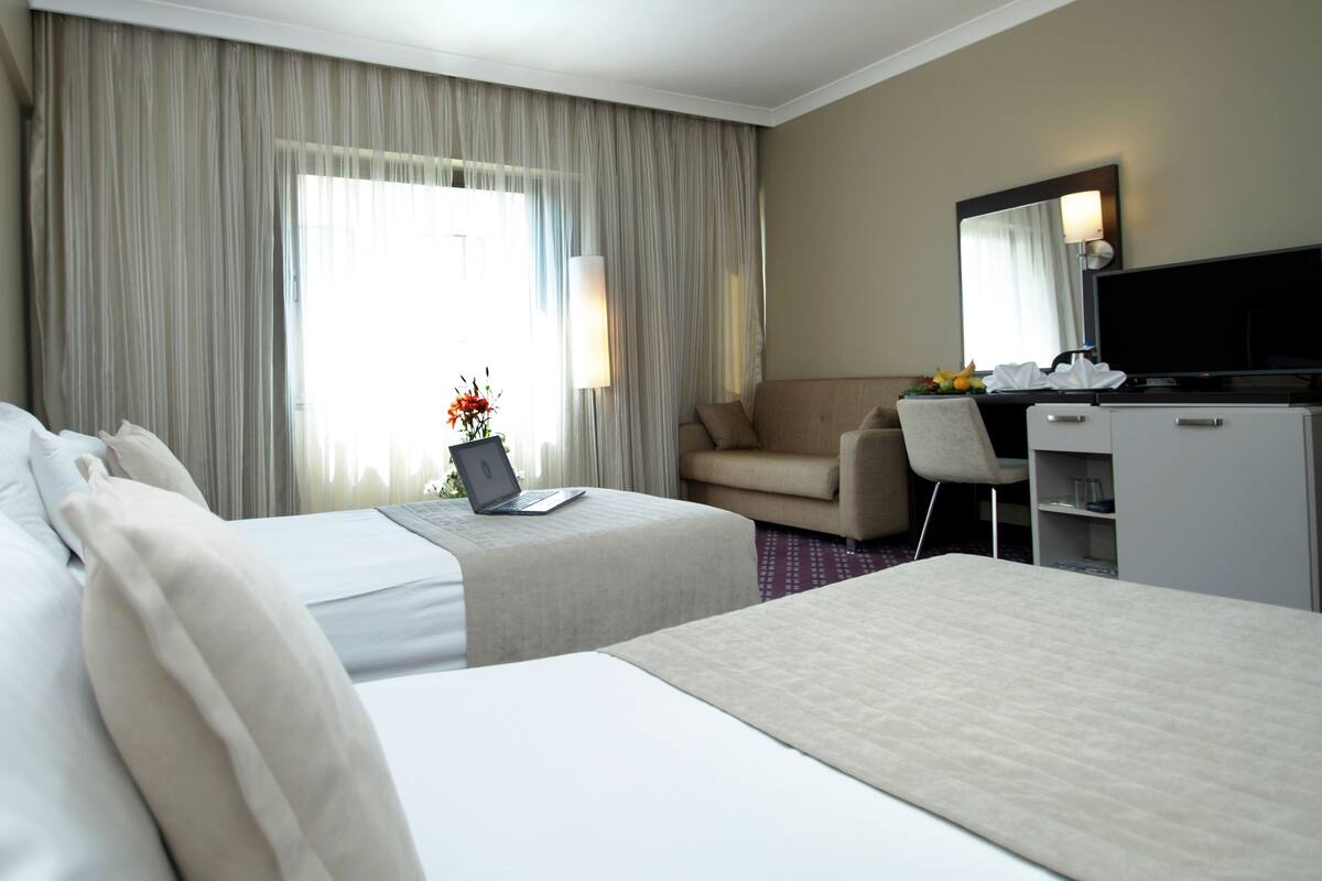 Premium bedding, minibar, in-room safe, desk
