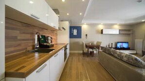 1 Bedroom Apartment with Kitchen | Private kitchen | Electric kettle - Taba Luxury Suites (Istanbul)