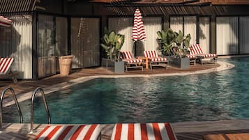 Indoor pool, 3 outdoor pools, pool umbrellas, sun loungers