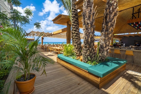 Bar de playa. Ananea Kleopatra Beach (+12 Adults Only)