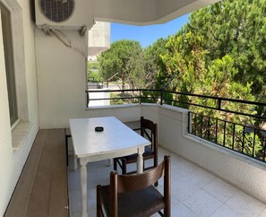 Apartamento estándar | Terraza o patio