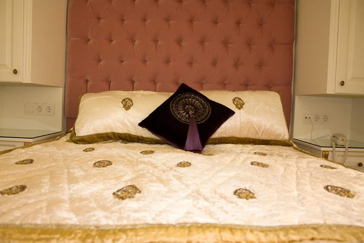 Kamar Double Standar | Brankas, kedap suara, dan Wi-Fi gratis