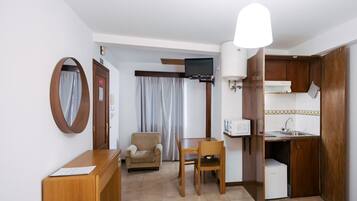 Apartment, Private Bathroom (Low budget) | Shared kitchen