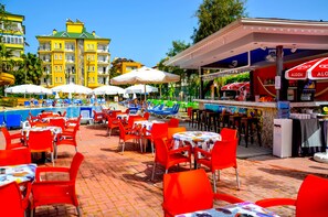 プールサイドバー