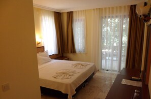 Chambre Standard Double ou avec lits jumeaux