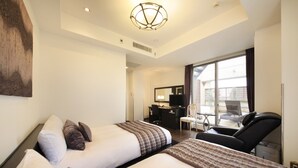 스위트, 침실 1개, 흡연, 발코니 (Monaco) | 암막 커튼, 무료 WiFi, 침대 시트