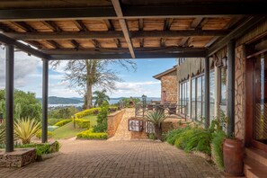 Property entrance - Cassia Lodge (Kampala)