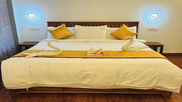 Hypo-allergenic bedding, desk, bed sheets