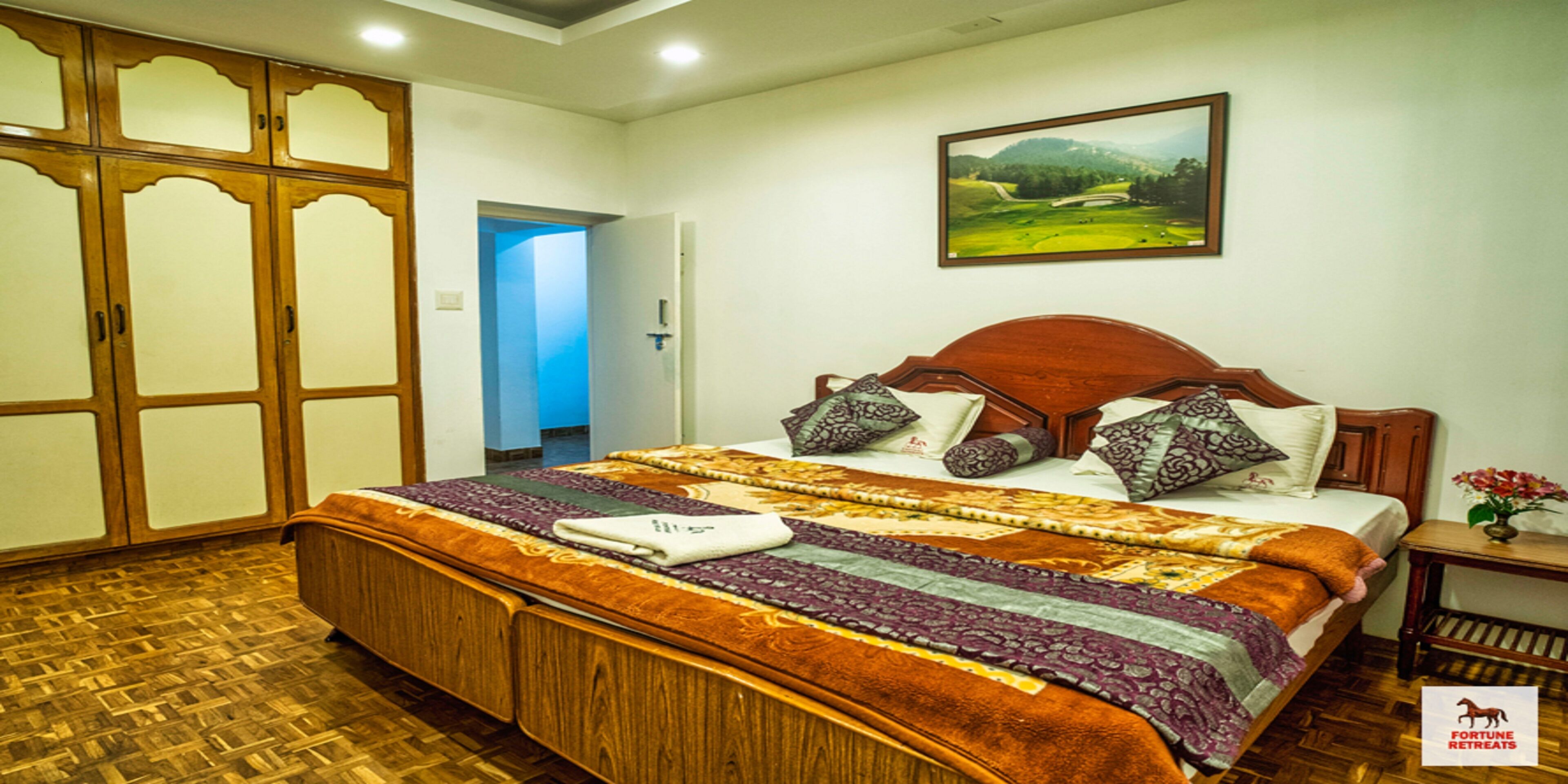 three bedroom villa deluxe type | 1 bedroom, soundproofing, bed sheets