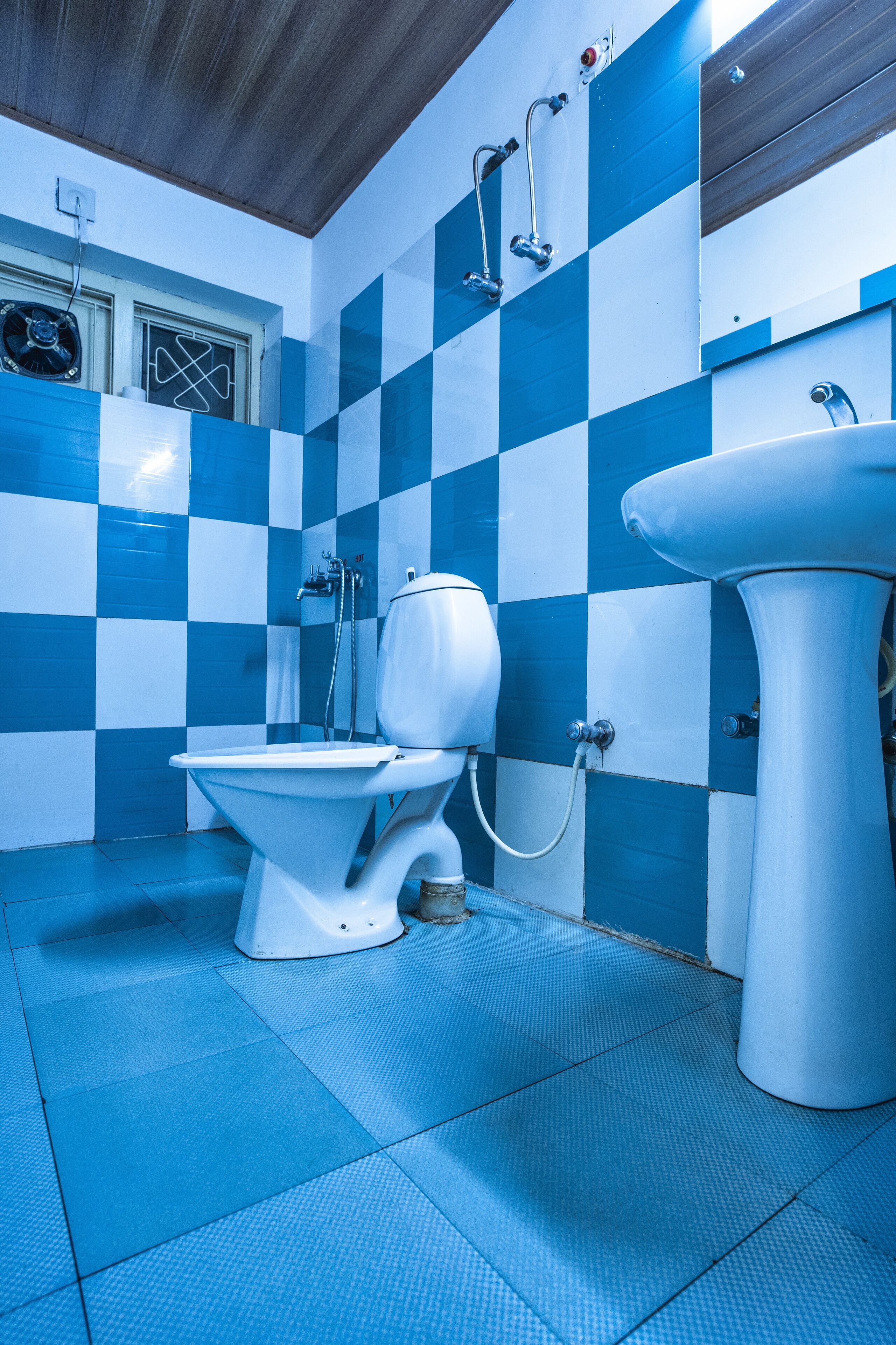 three bedroom villa deluxe type | bathroom | combined shower/bathtub, towels, toilet paper