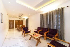 Deluxe House | Living area - Fortune Retreats (Ootacamund)