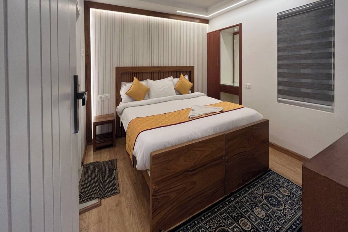 Literie hypoallergénique, bureau, draps fournis