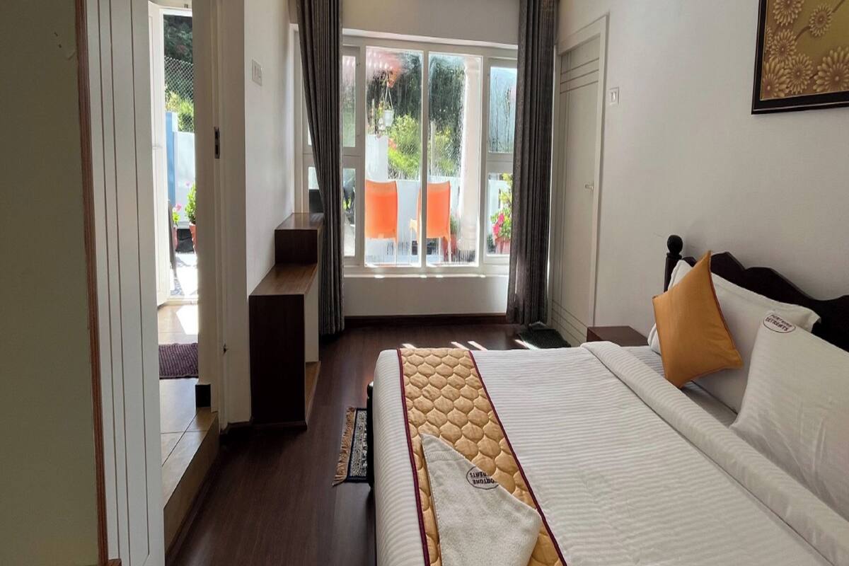 Literie hypoallergénique, bureau, draps fournis