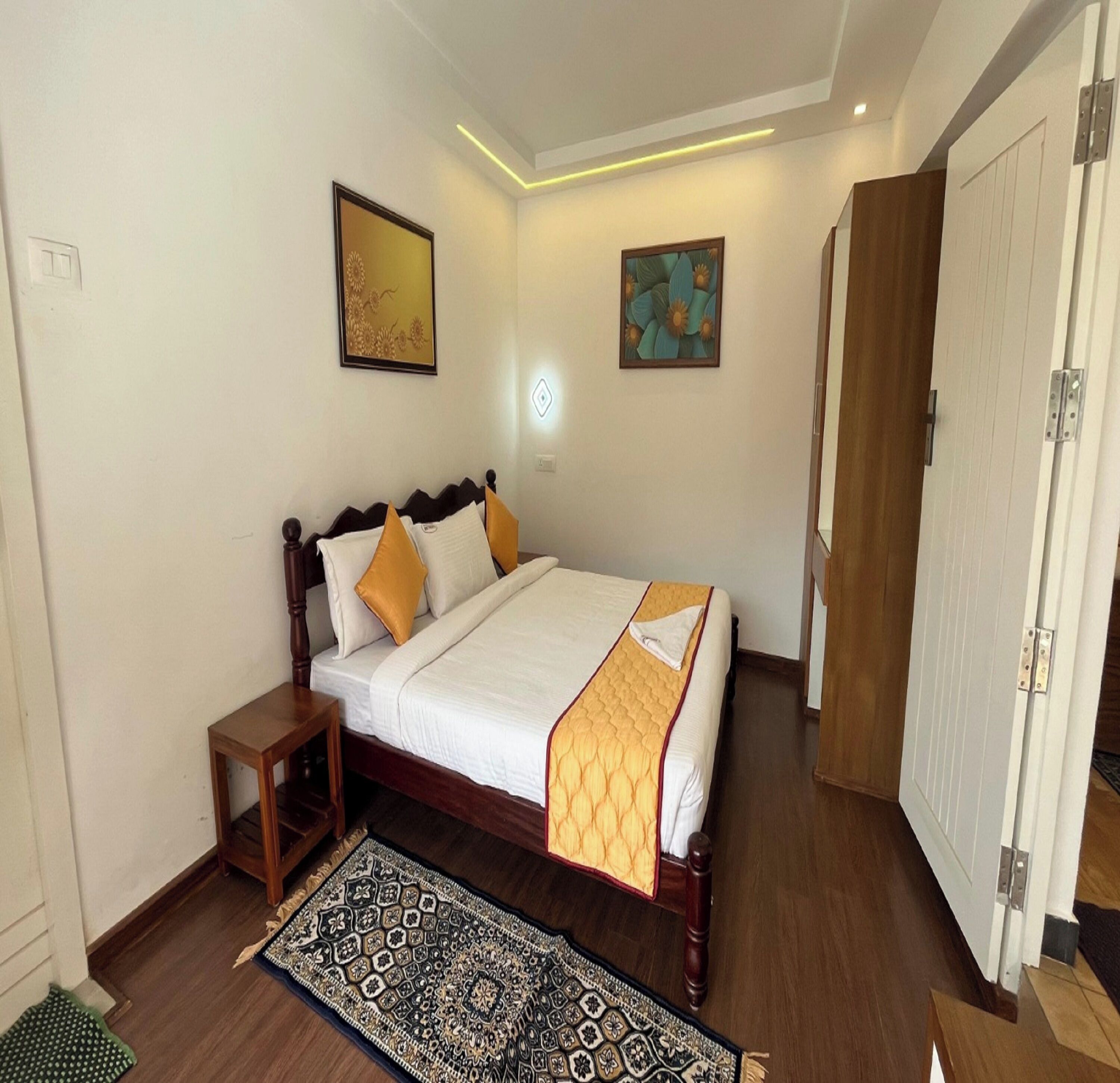 Hypo-allergenic bedding, desk, bed sheets