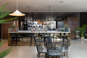 بار (في المنشاة)