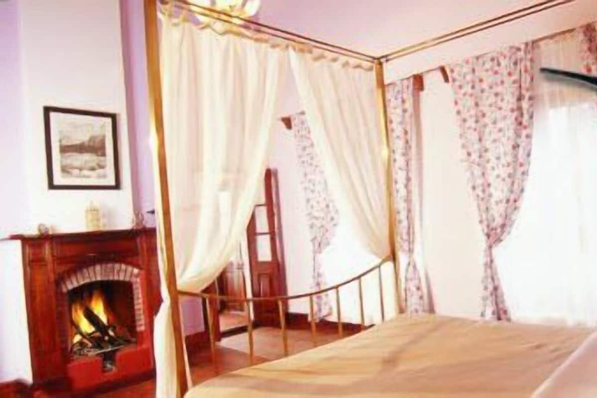 Deluxe Room | Minibar