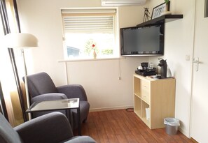 Comfort Double Room, 2 Single Beds, Non Smoking, Garden View