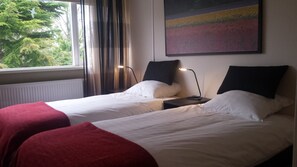 1 bedroom, premium bedding, free WiFi, bed sheets