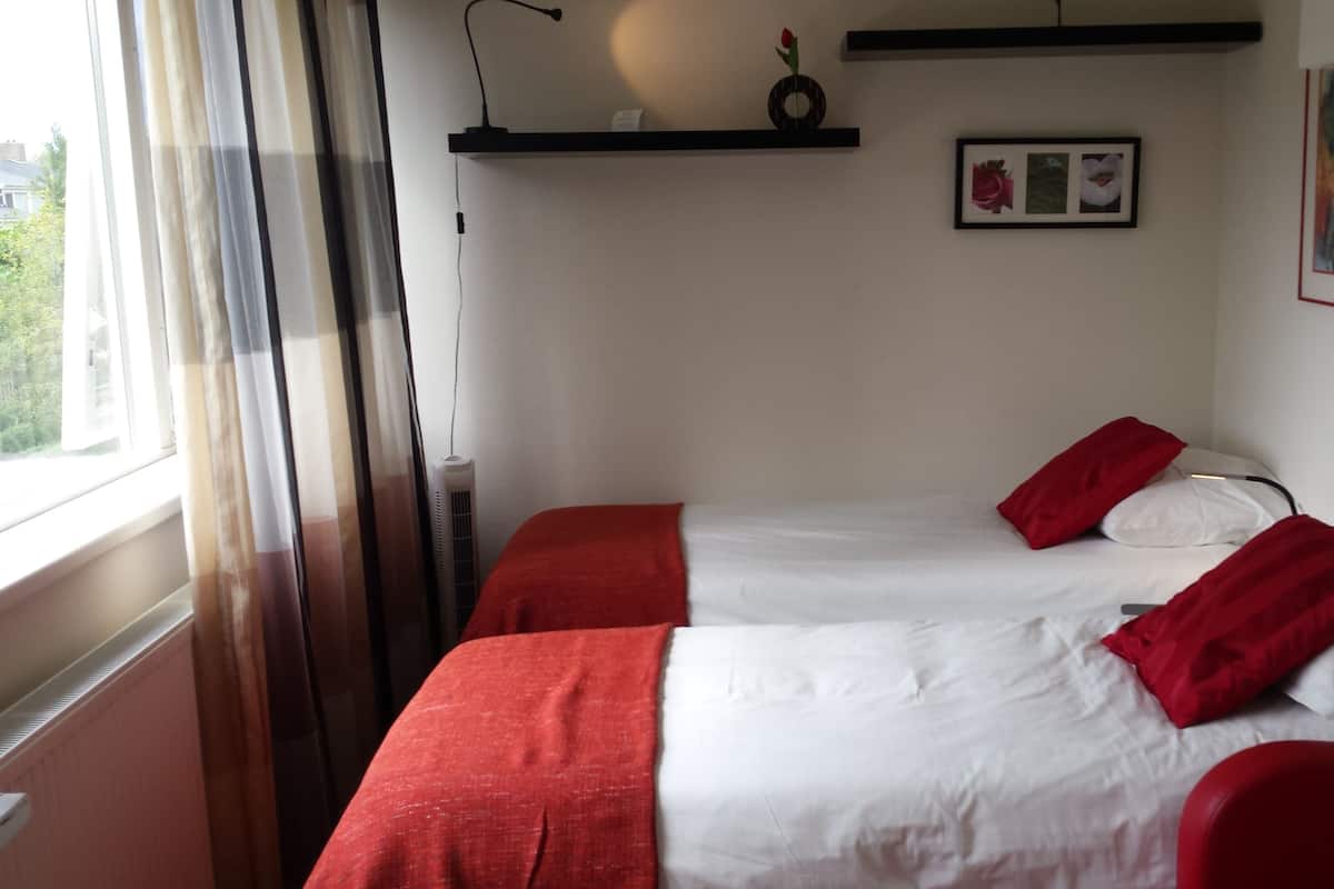 Economy Room, 2 Twin Beds, Non Smoking | 1 bedroom, premium bedding, free WiFi, bed sheets