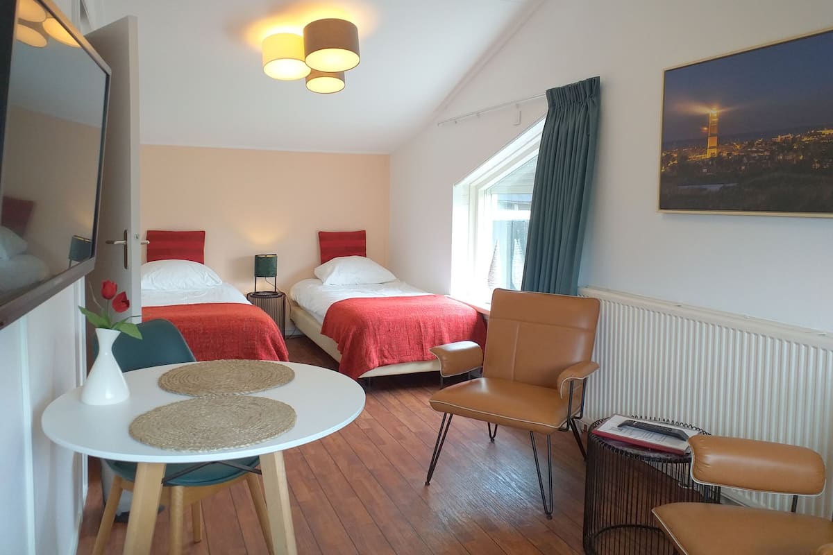 Quarto casal clássico, para não fumantes, vista para o jardim | 1 quarto, roupas de cama premium, Wi-Fi de cortesia, roupa de cama