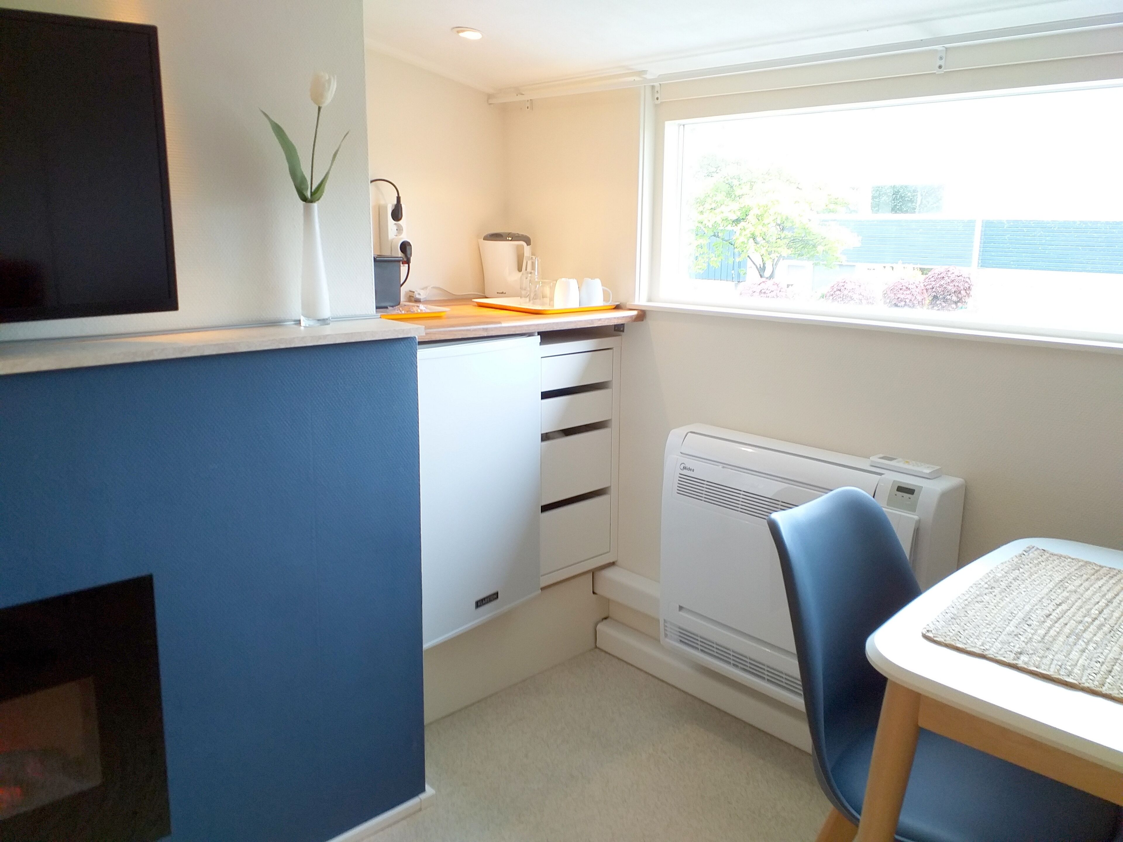 1 bedroom, premium bedding, free WiFi, bed sheets
