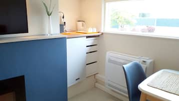 1 bedroom, premium bedding, free WiFi, bed sheets