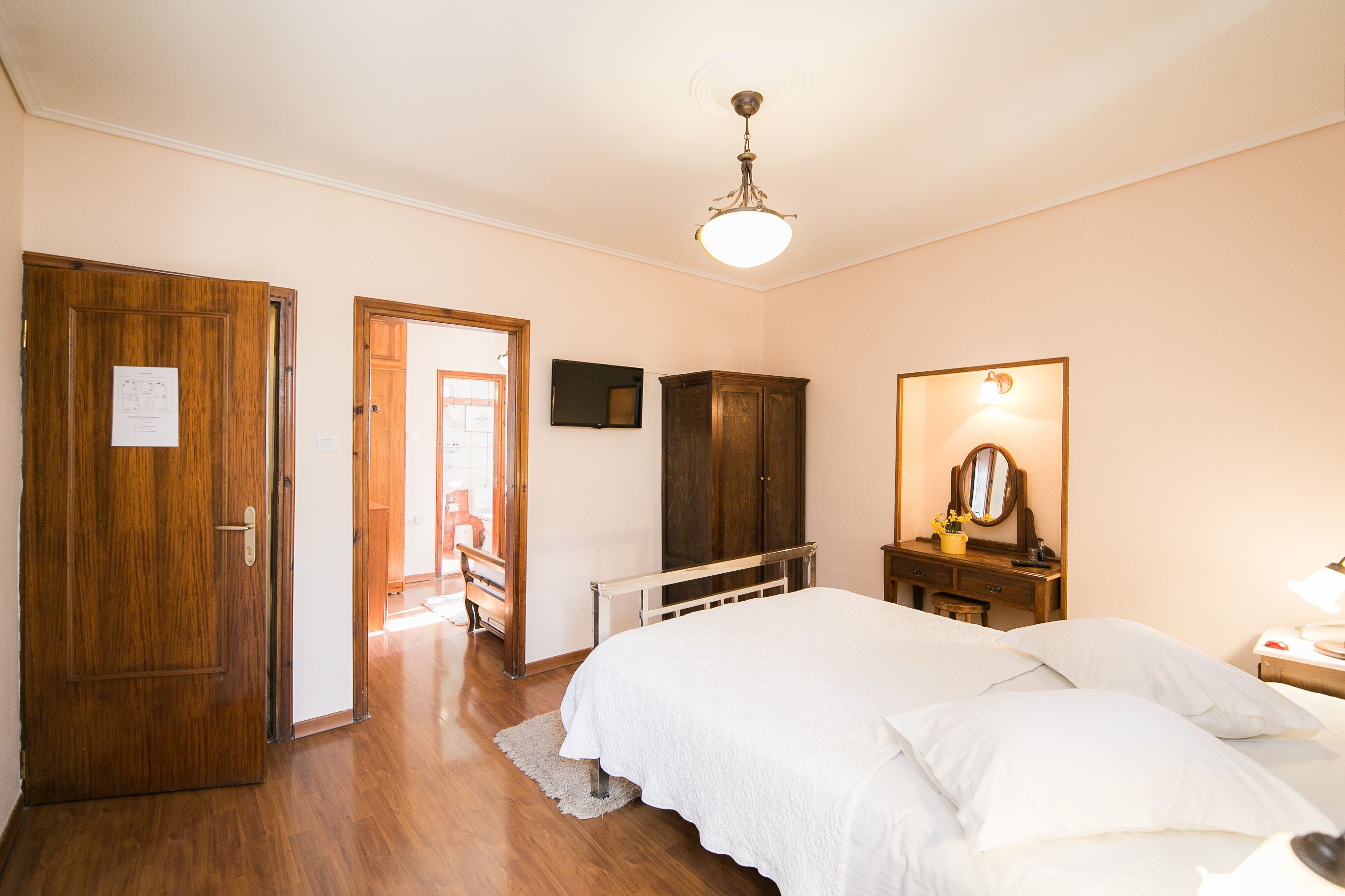 family room, connecting rooms | egyptian cotton sheets, down duvets, in-room safe