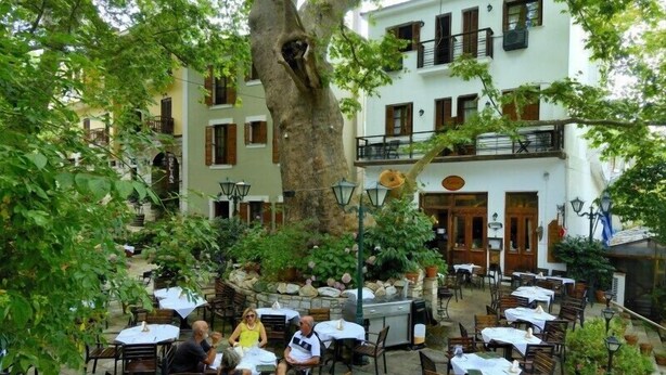 Breakfast, lunch and dinner served - Kritsa Gastronomy Hotel (Volos)